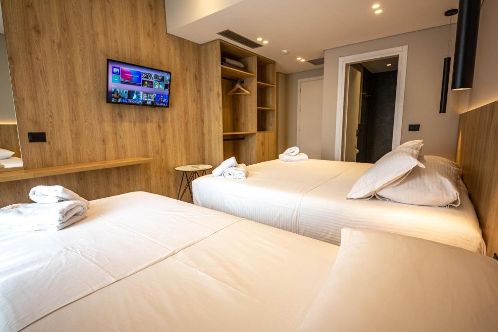 Deluxe Triple Room – Ground Floor – Hotel Portanova